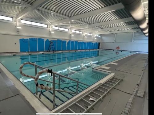  Eversley Leisure Centre 